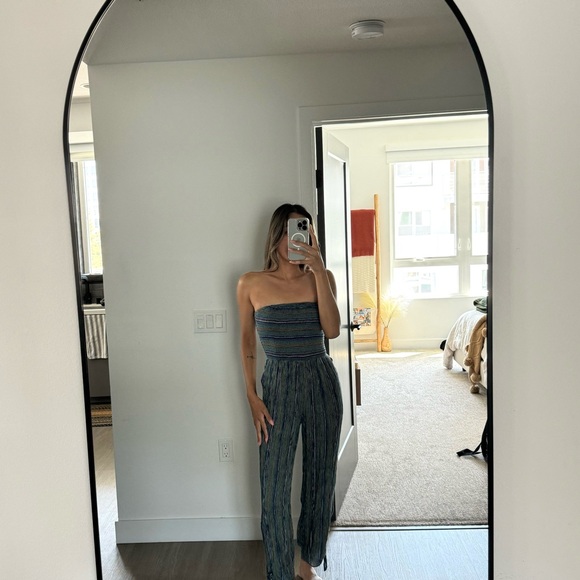 Urban Outfitters Romper - Picture 6 of 7